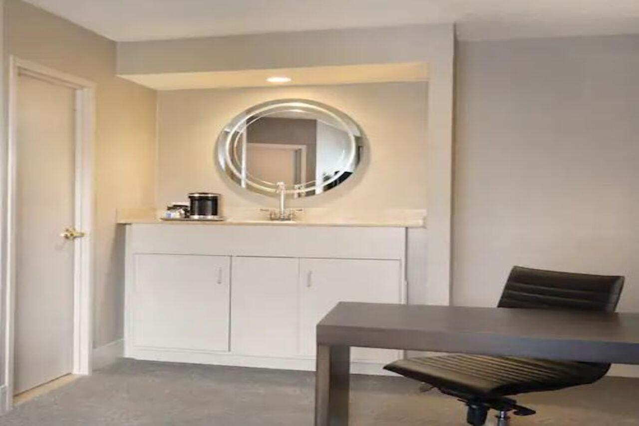 Hilton Chicago Magnificent Mile Suites Kültér fotó