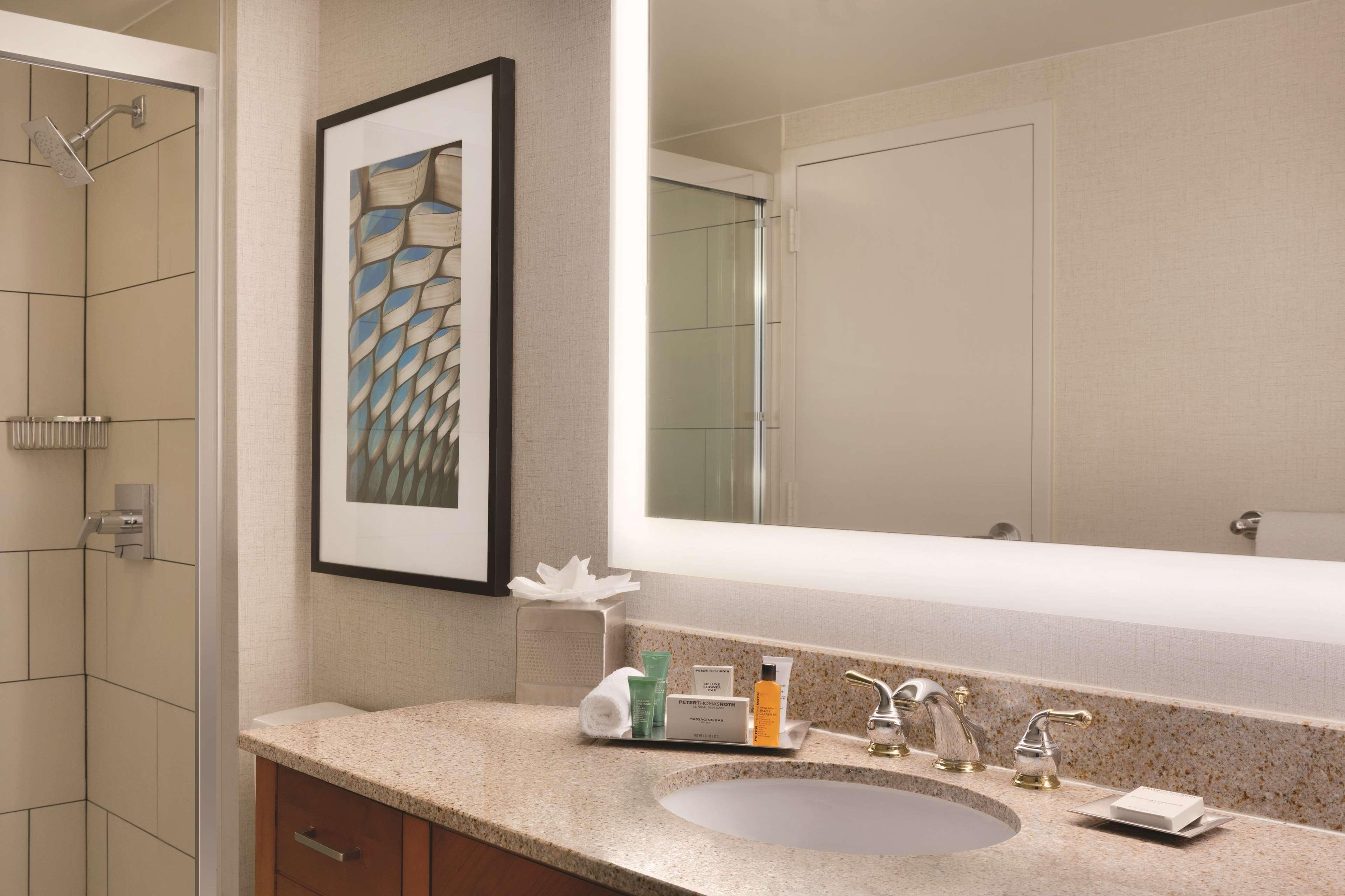 Hilton Chicago Magnificent Mile Suites Kültér fotó
