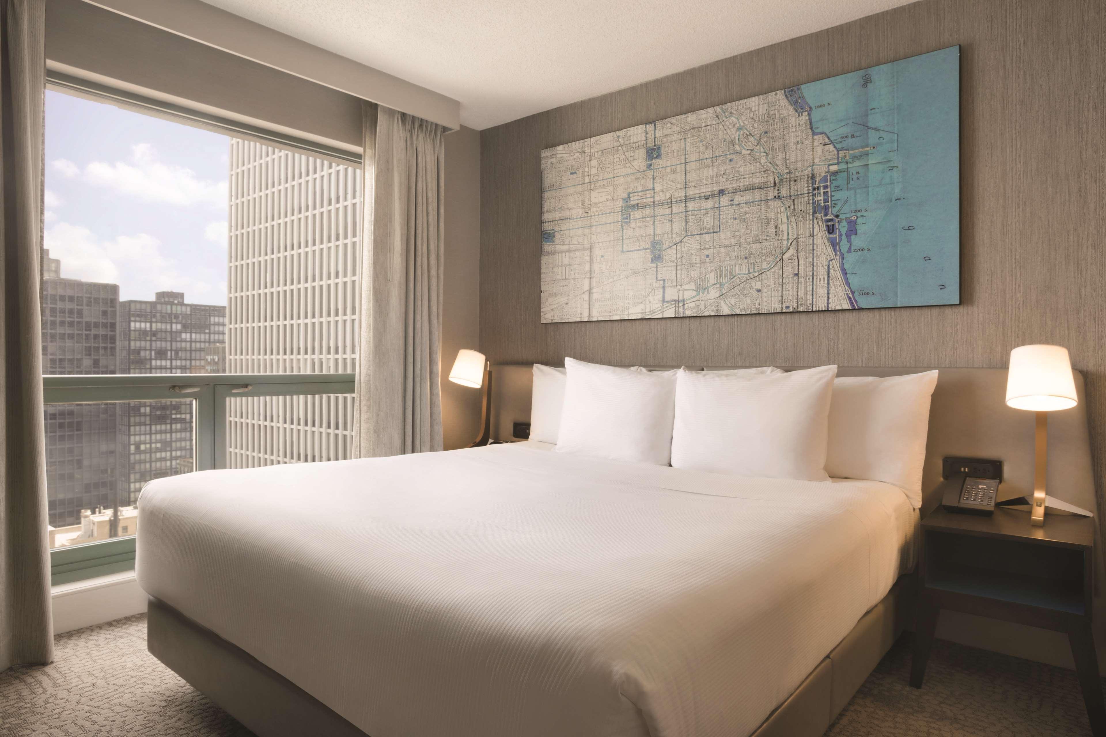 Hilton Chicago Magnificent Mile Suites Kültér fotó