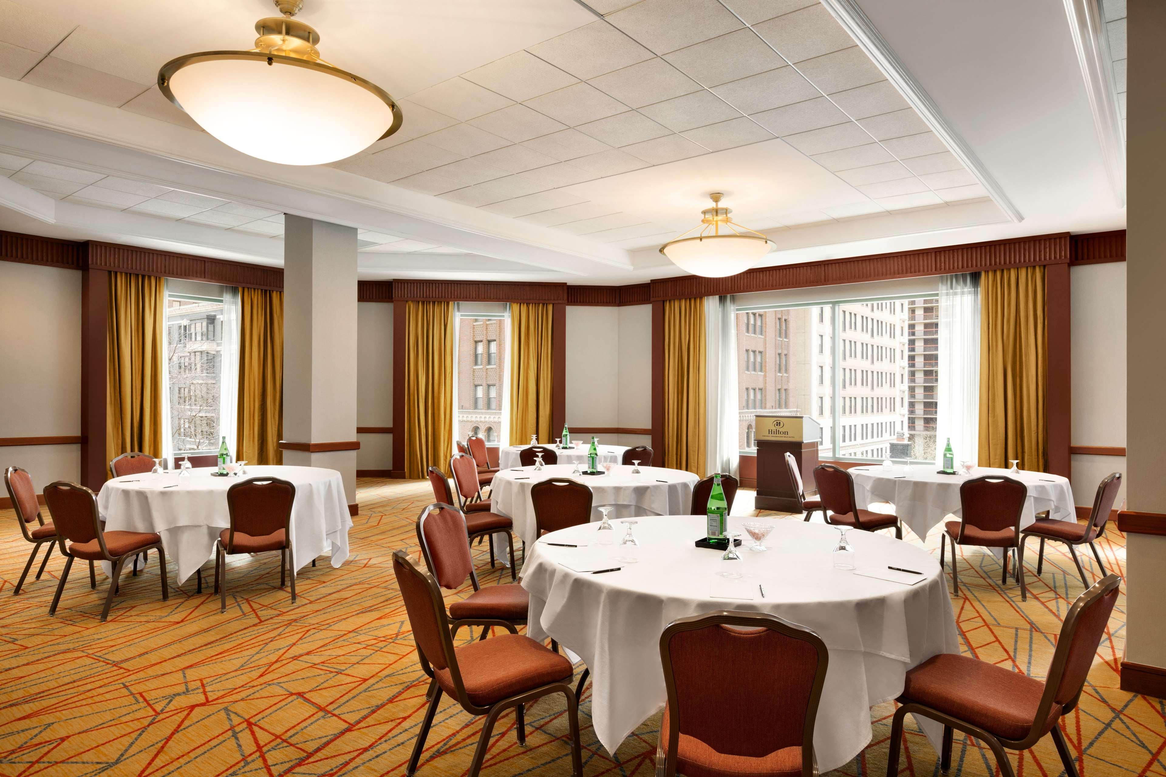 Hilton Chicago Magnificent Mile Suites Kültér fotó