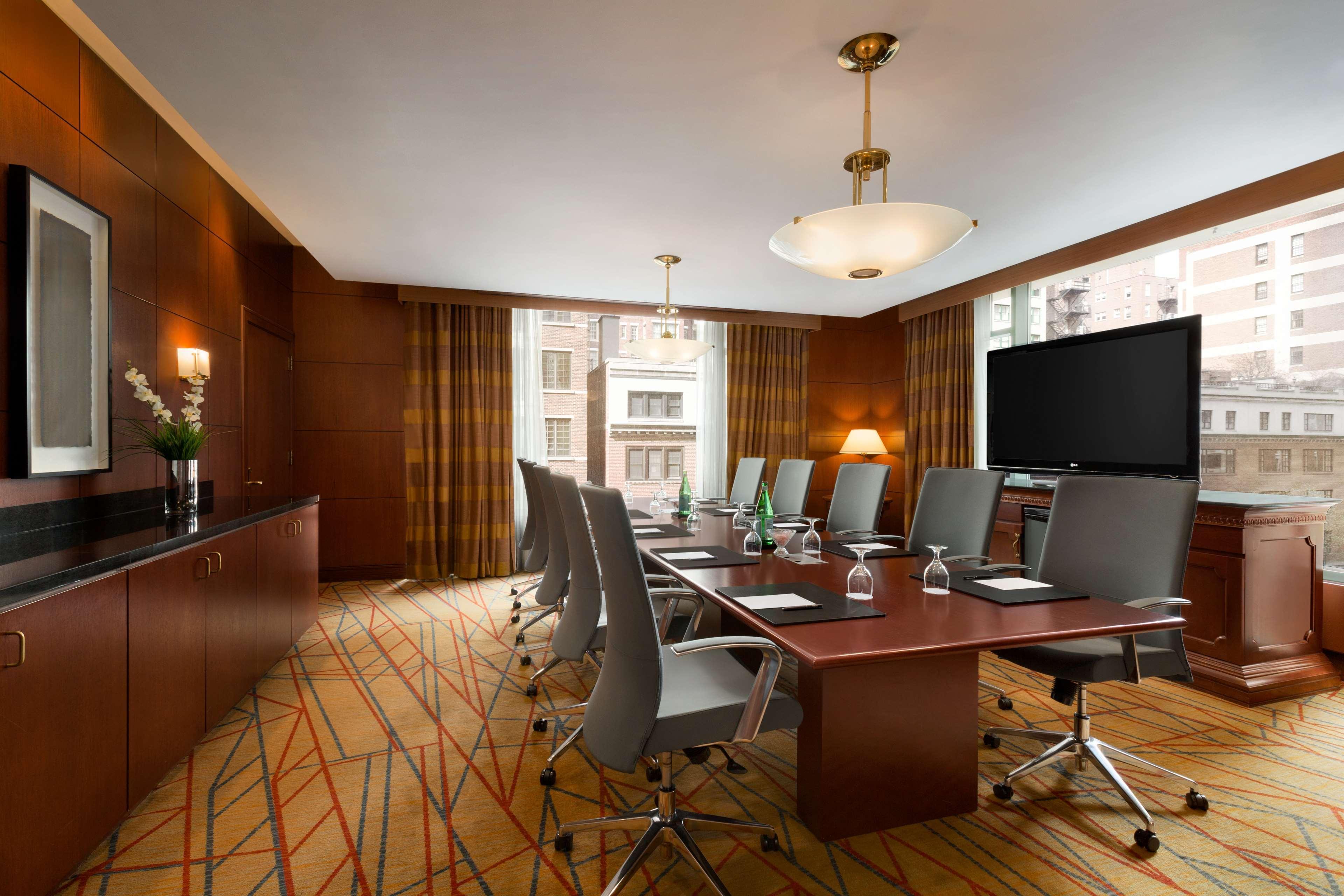 Hilton Chicago Magnificent Mile Suites Kültér fotó